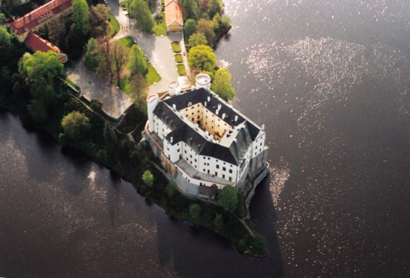 Замок Орлик